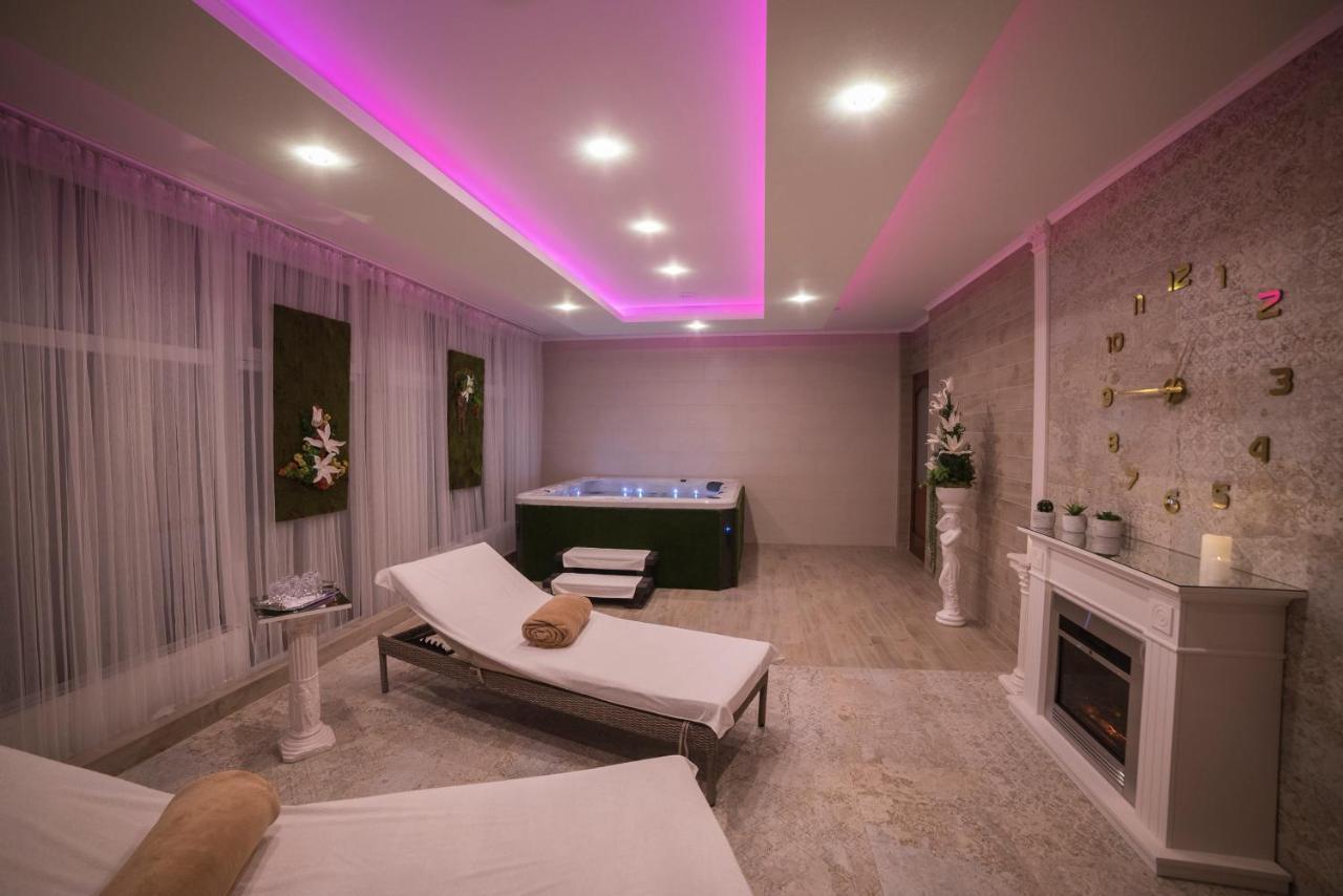 Hotel Alfa Giraltovce Esterno foto