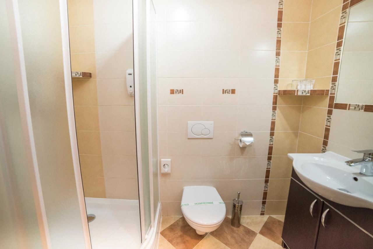 Hotel Alfa Giraltovce Esterno foto