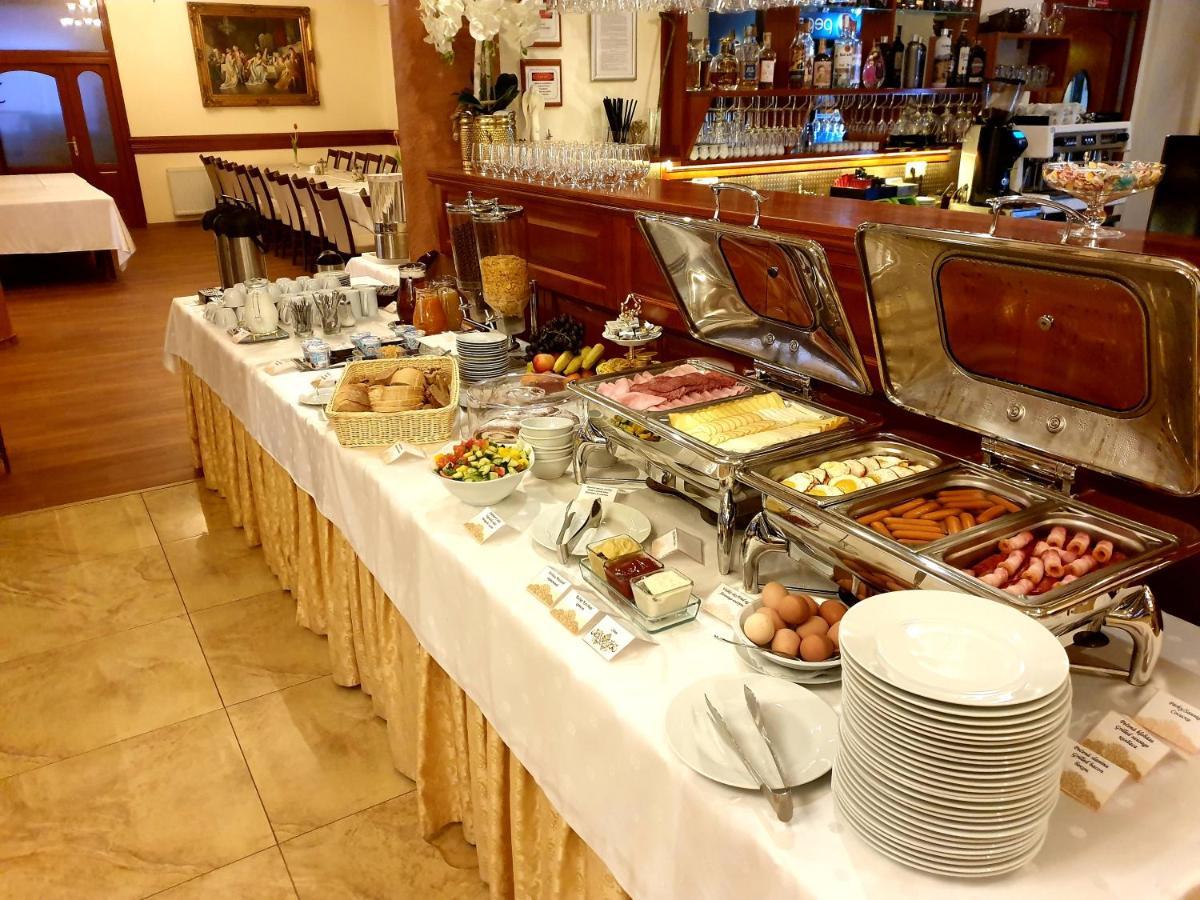 Hotel Alfa Giraltovce Esterno foto
